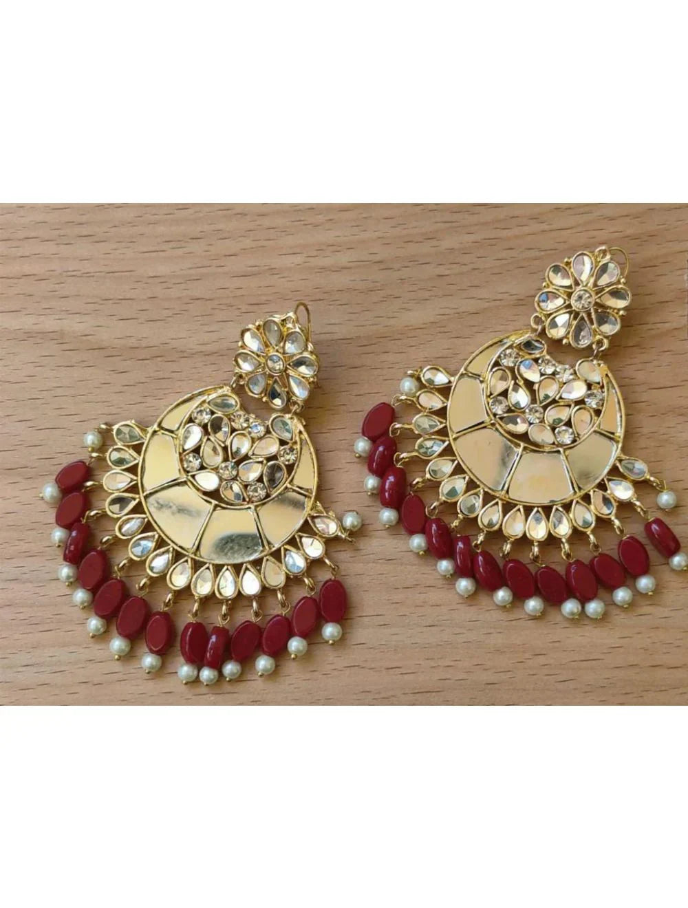 GORGEOUS KUNDAN CHAND BALI