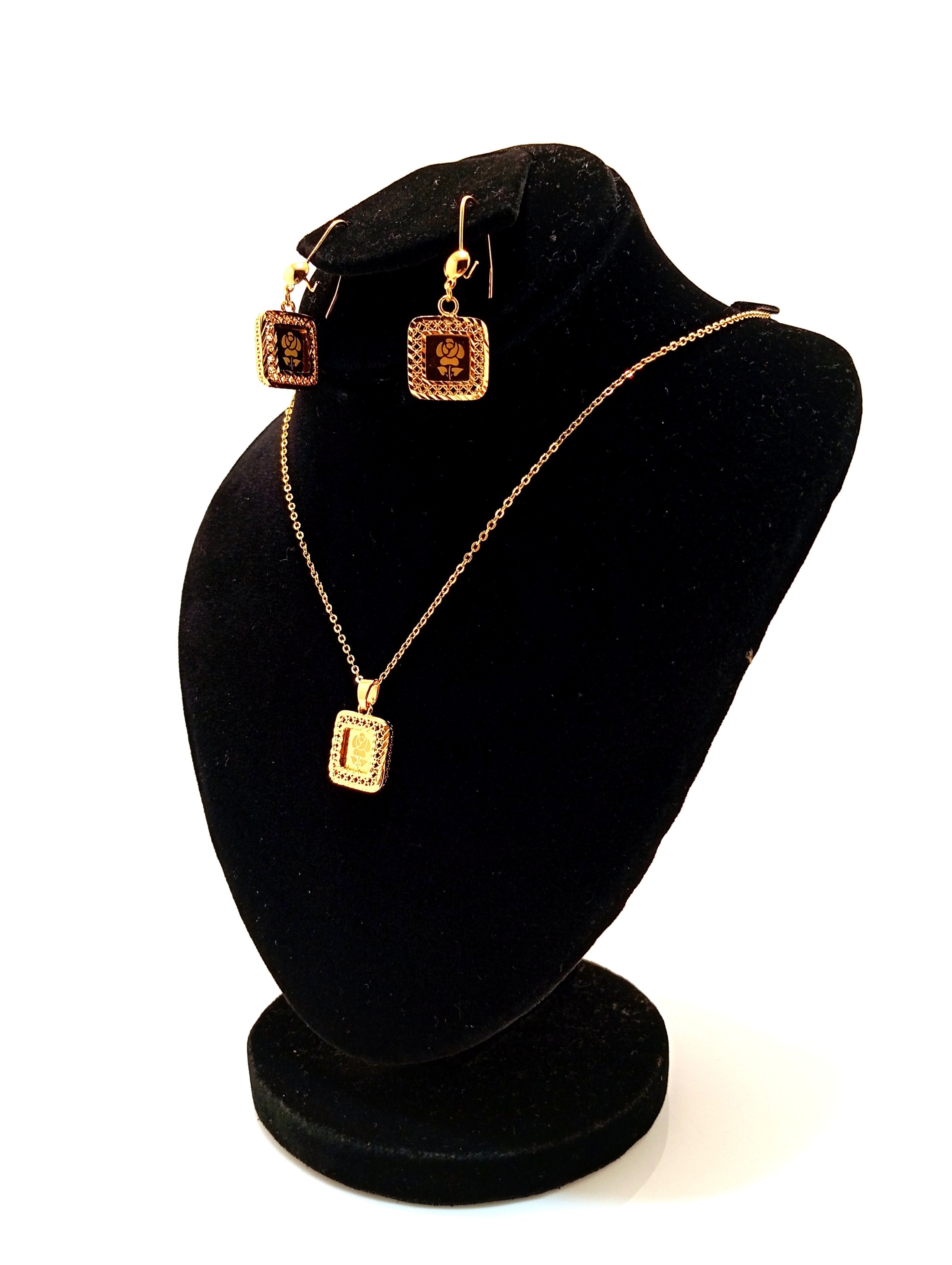 CHAIN Gold Platted Locket Set