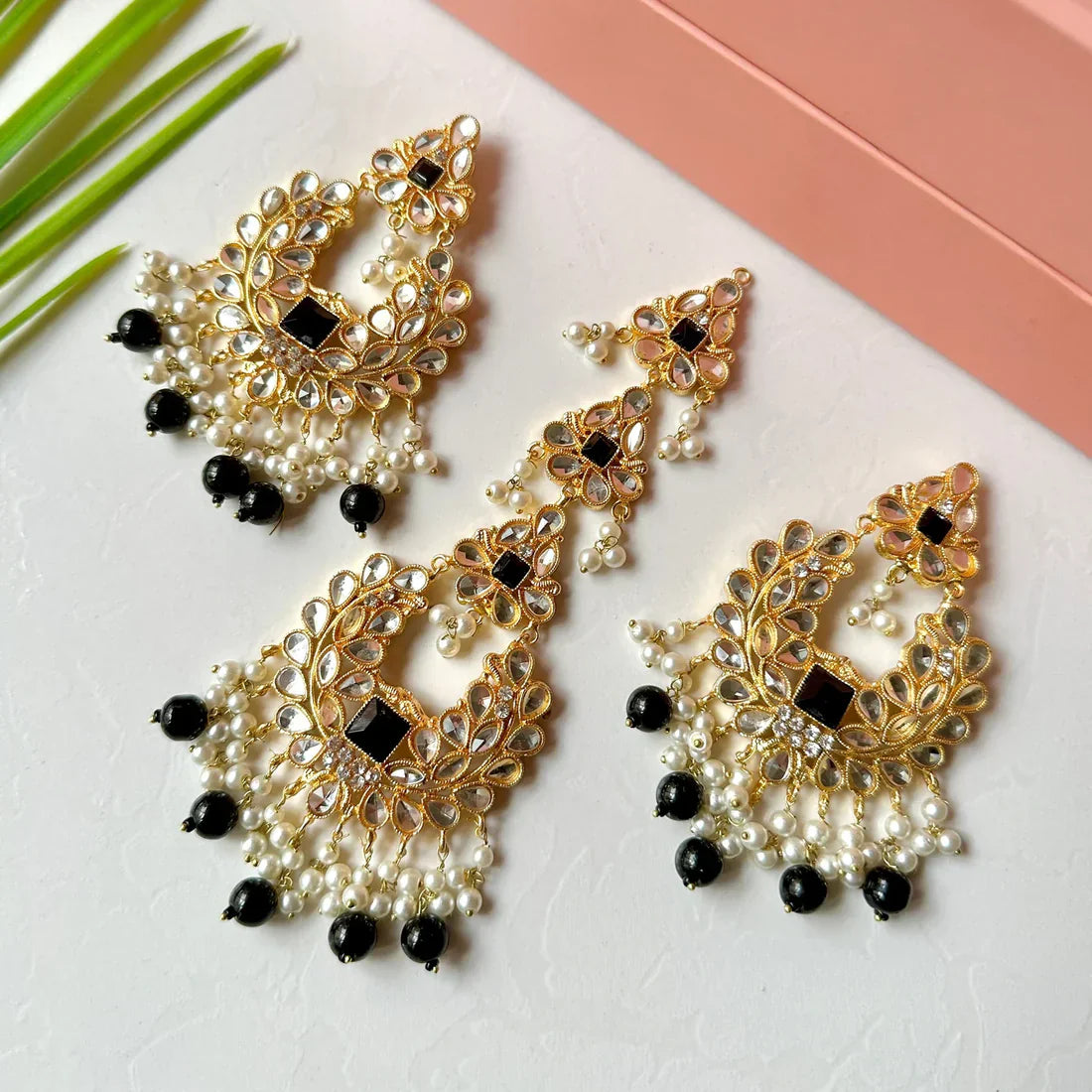 Ishaal Earring/Teeka Set